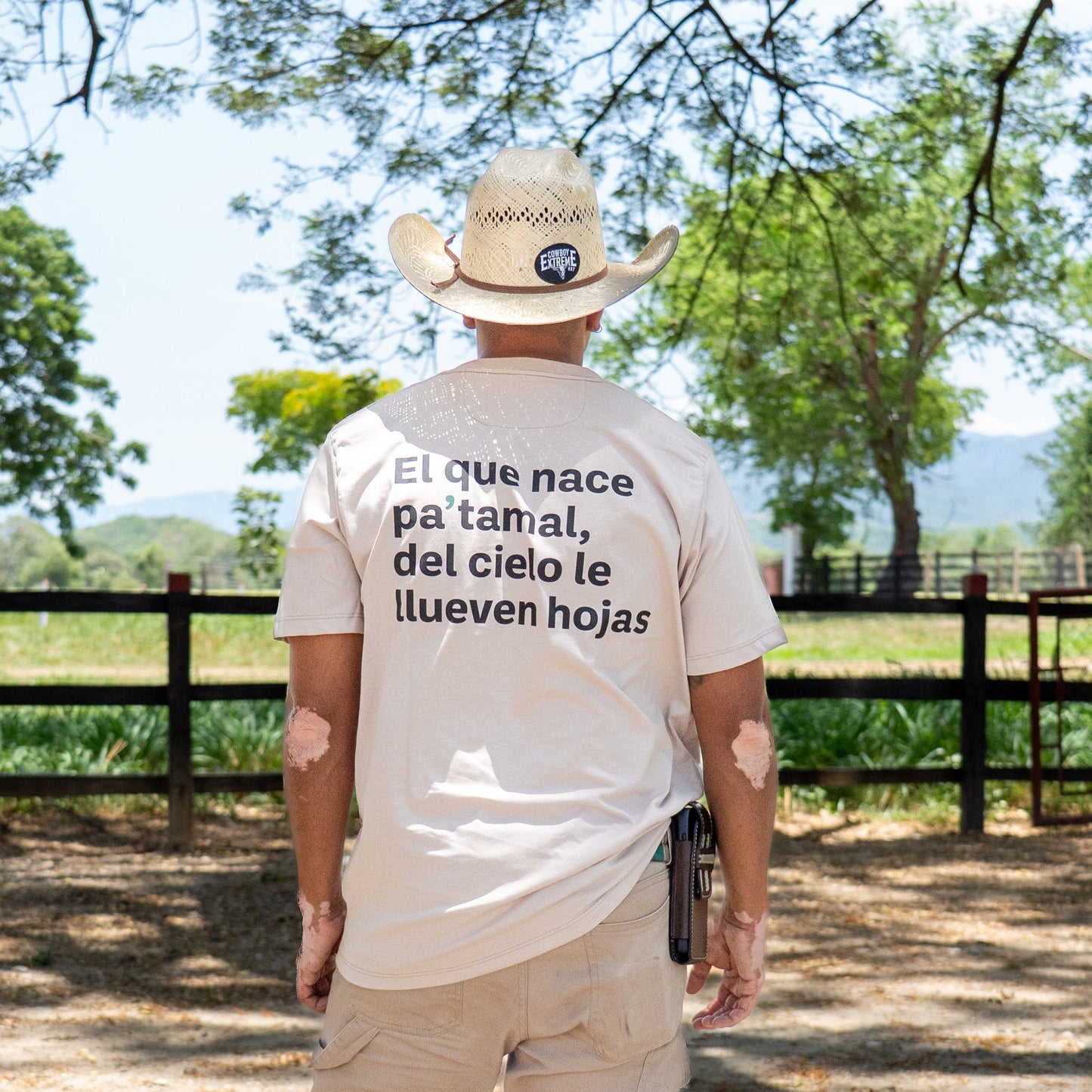 EL QUE NACE PA´ TAMAL - Nude